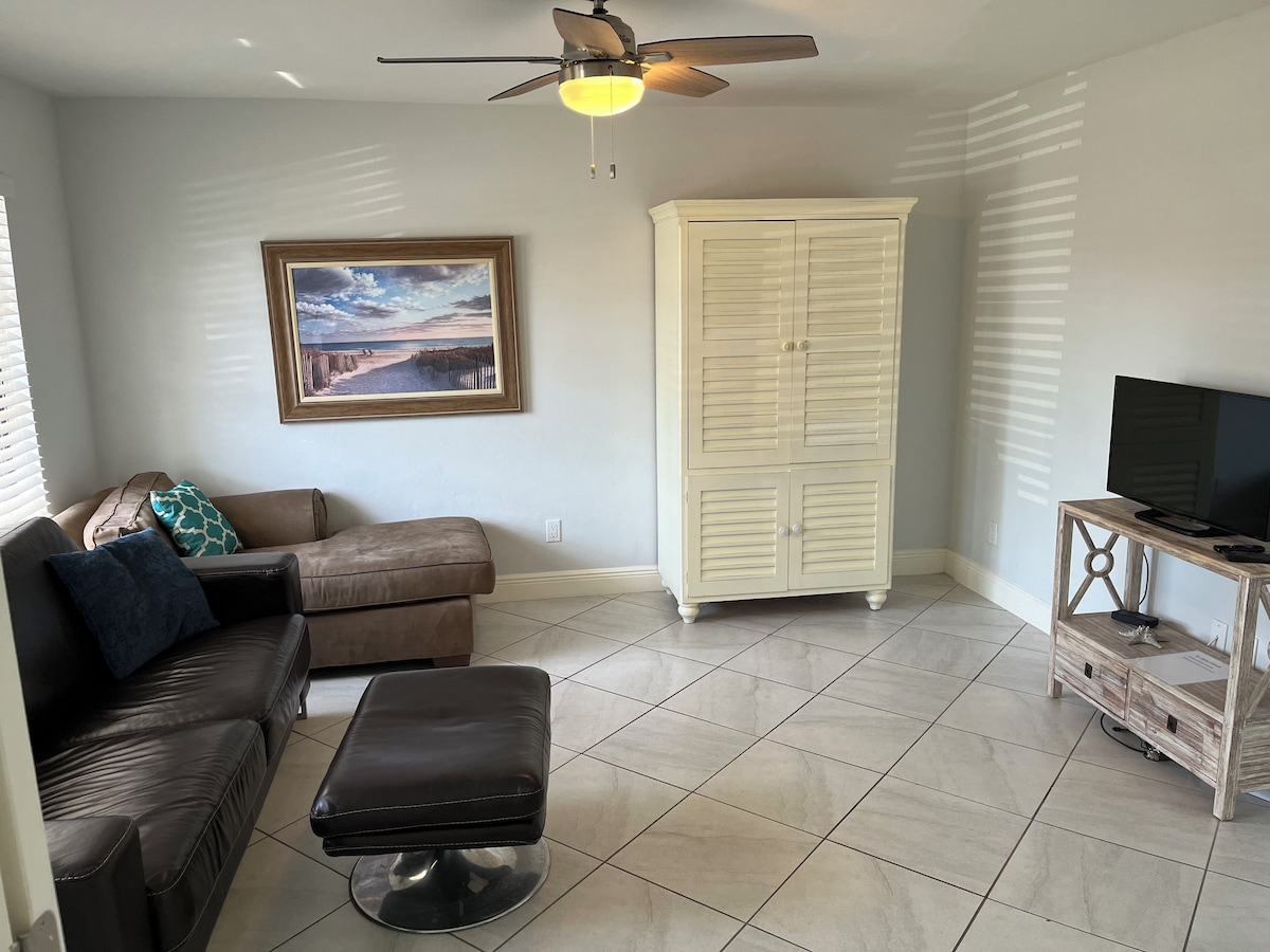 Photo 31 of Naples Pool Home, Walk to Vanderbilt Beach & Mercato
