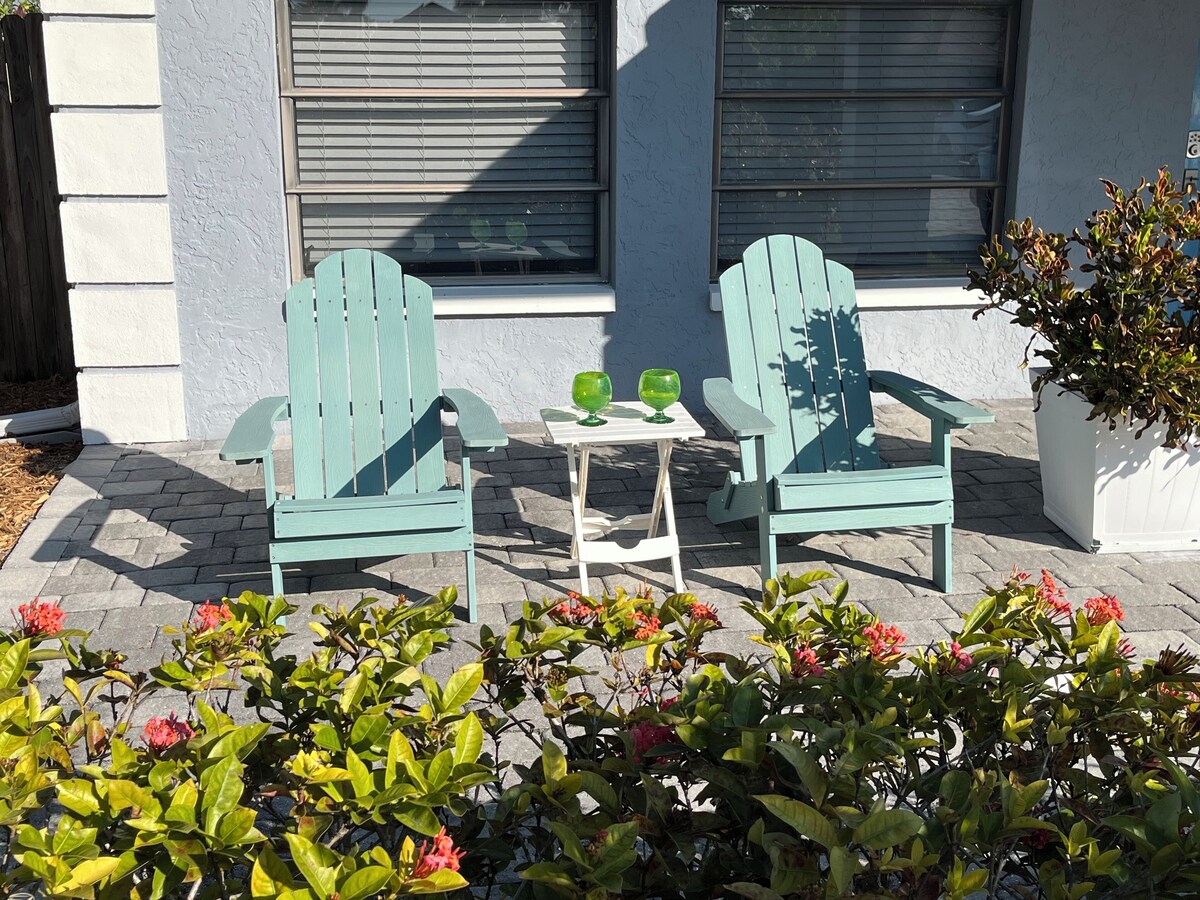 Photo 8 of Naples Pool Home, Walk to Vanderbilt Beach & Mercato