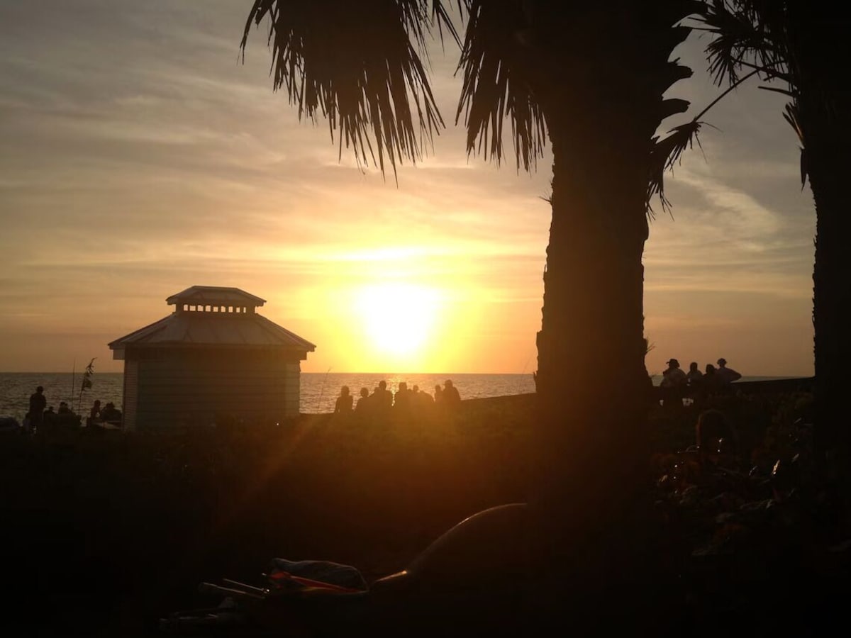 Photo 34 of Naples Pool Home, Walk to Vanderbilt Beach & Mercato