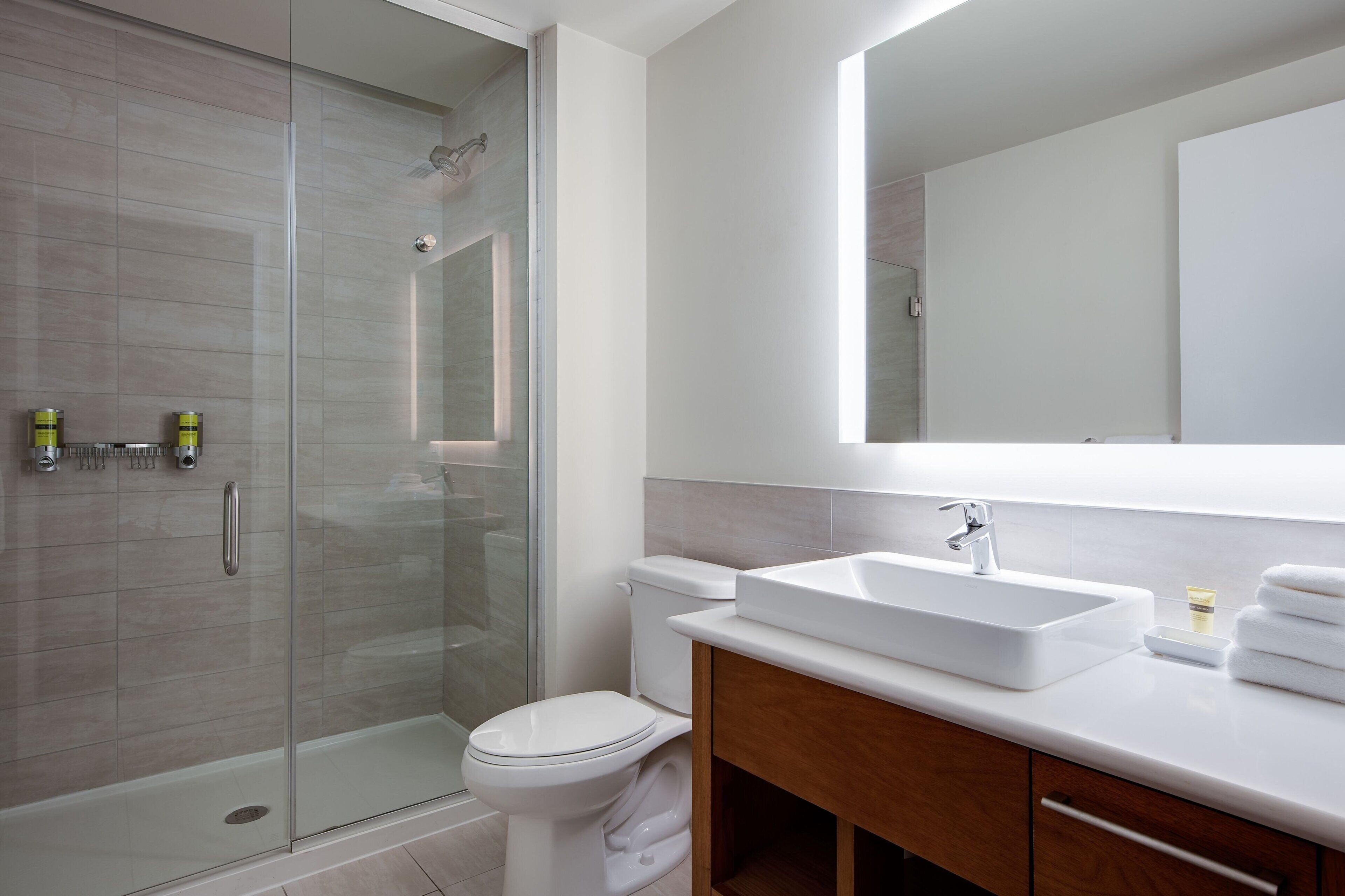 room, 1 king bed, city view | bathroom | shower, rainfall showerhead, designer toiletries, hair dryer