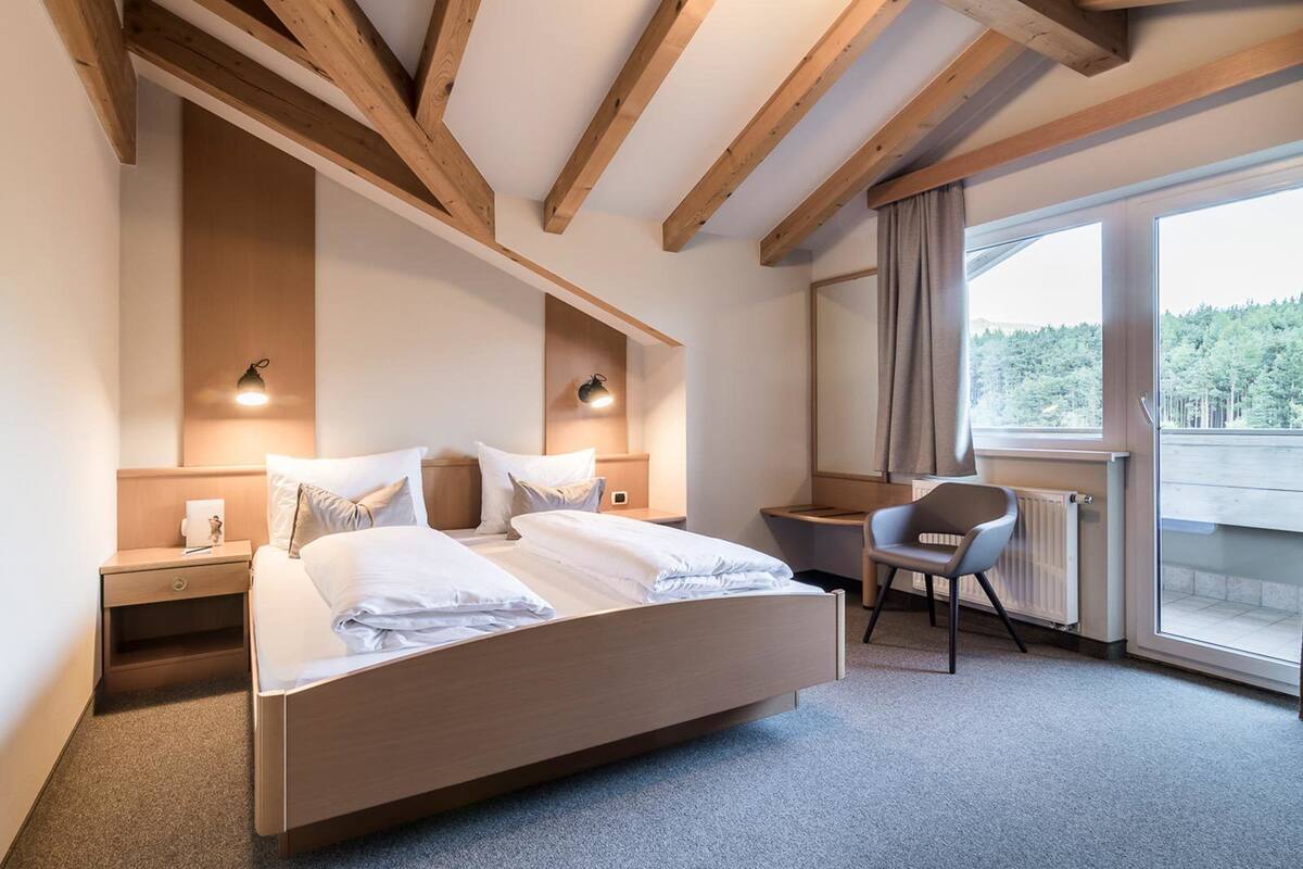 Minibar, cots/infant beds, free WiFi