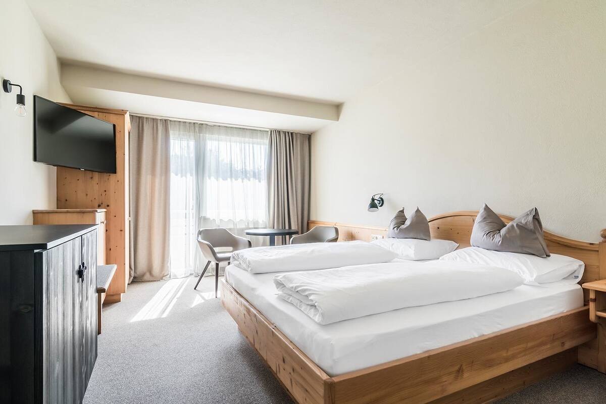 Minibar, cots/infant beds, free WiFi