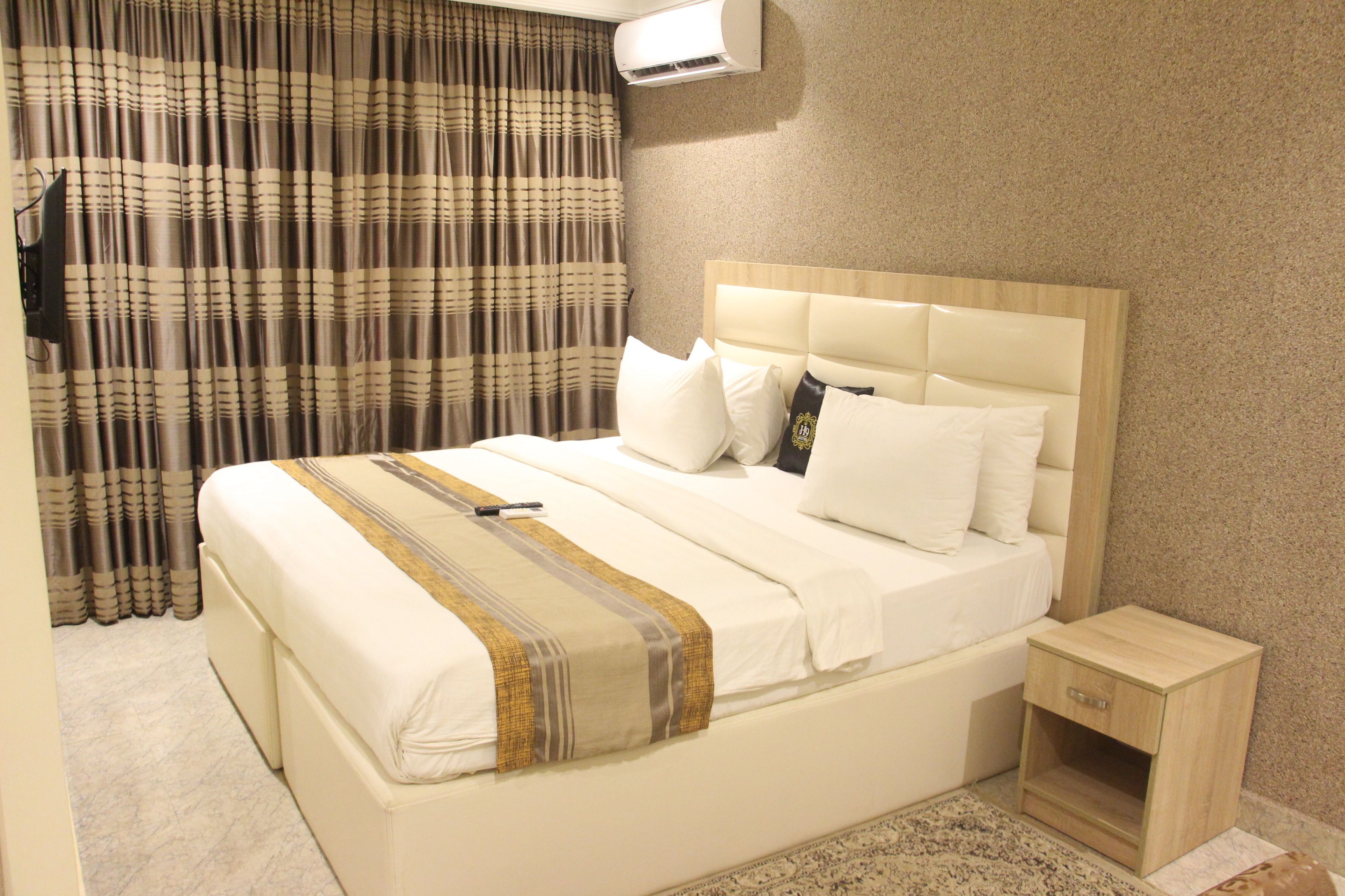 Wi-Fi gratuit, draps fournis