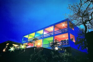 Front of property - evening/night - Talaylarndao Resort (Koh Lan)