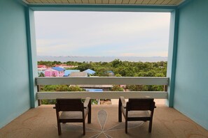 Standard Double Room Upper Floor | Balcón