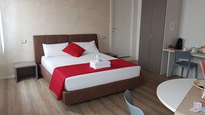 小型套房, 城市景观 (Noemi) | 客房景观