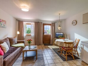 Fernseher, Tischtennisplatte