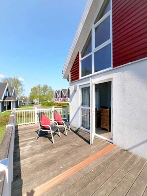 Luokittelematon kuva, 5 kautta 15, painike