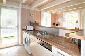 Refrigerador, microondas, horno y lavavajillas 