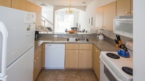 Townhouse Keluarga, balkon, area taman | Dapur bersama