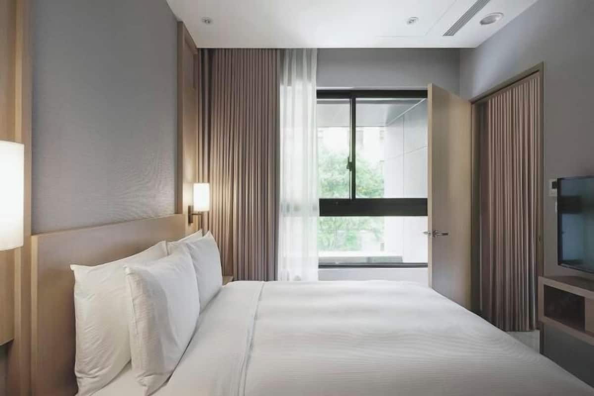 1 bilik tidur, peralatan tempat tidur premium, gebar bulu kapas