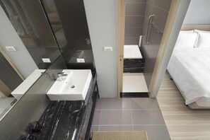 Signature Suite, 2 Bedrooms | Bathroom | Rainfall showerhead, free toiletries, hair dryer, bathrobes - Jolley Hotel (Taipei)