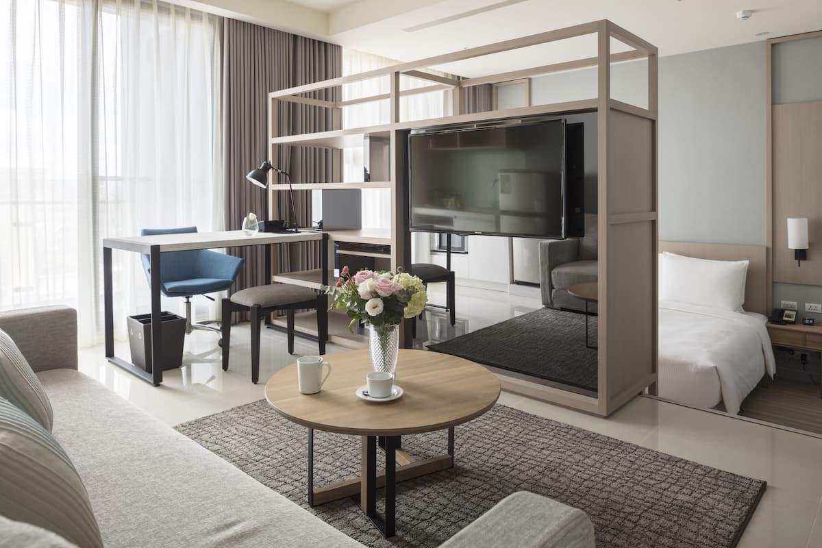1 bilik tidur, peralatan tempat tidur premium, gebar bulu kapas