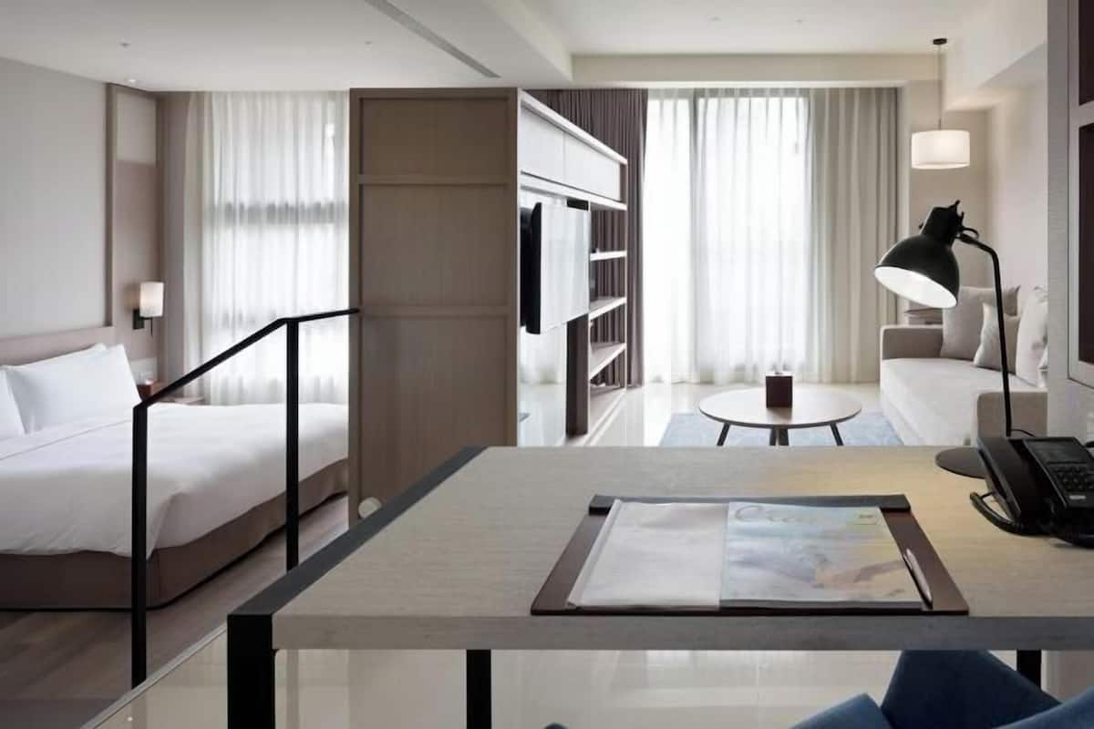 1 bilik tidur, peralatan tempat tidur premium, gebar bulu kapas