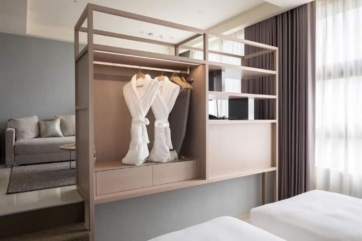 1 bilik tidur, peralatan tempat tidur premium, gebar bulu kapas