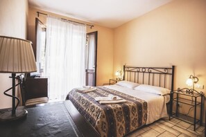 Standard Double or Twin Room | Free WiFi, bed sheets - Country Resort Al Poggio dei Papi (Citta della Pieve)