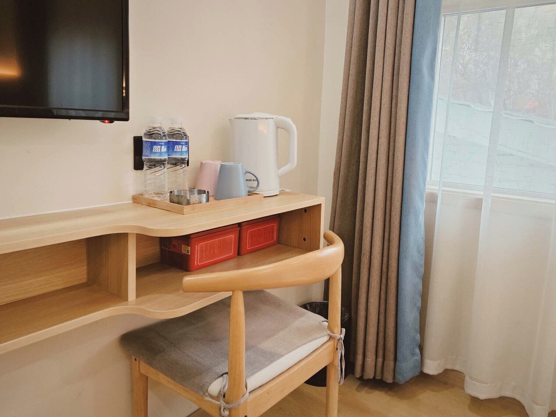 Standard Double Room | Desk, blackout drapes, soundproofing, free WiFi