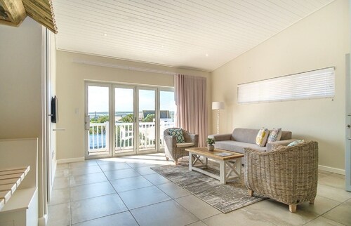 Fork West Apartments - Top Floor 2