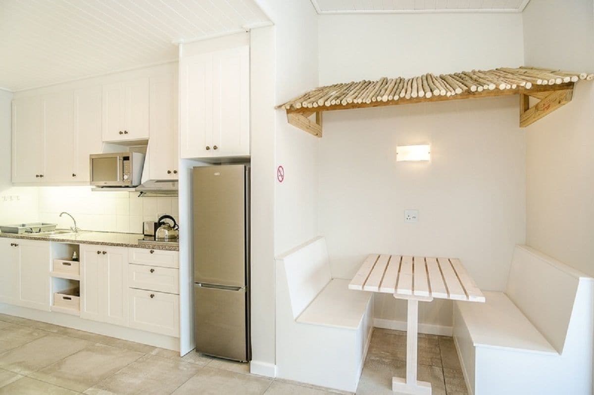 Apartment, Multiple Beds, Non Smoking | In-room dining
