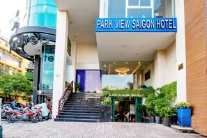 Front of property - evening/night - Park View Saigon Hotel (Ho Chi Minh City)