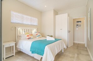 2 bedrooms, bed sheets