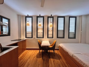 Economy Studio | In-room safe, soundproofing, iron/ironing board, free WiFi - An Nam Corner Dreamer (Ho Chi Minh City)