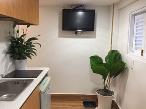 Standard Room | Private kitchenette | Fridge, microwave, stovetop, electric kettle - An Nam Corner Dreamer (Ho Chi Minh City)