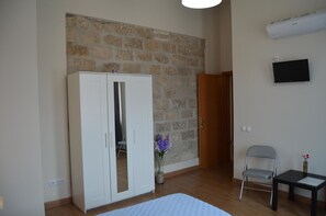 Double or Twin Room, 1 Bedroom | Room amenity