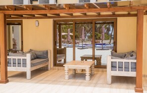Balcony - Jumeirah Beachfront Apartments (Mombasa)