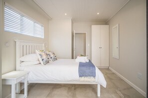 Apartment, Multiple Beds, Non Smoking | 2 bedrooms, bed sheets - Fork West Apartments - Ground Floor 7 (Bergrivier)