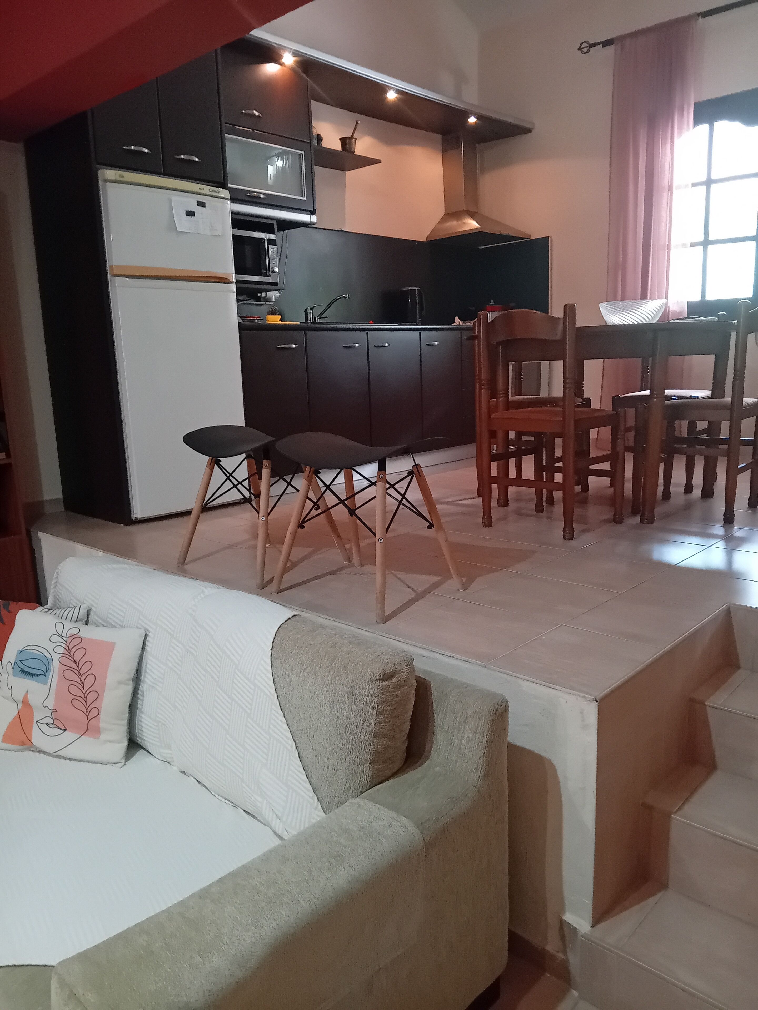 Dupleks Elite | Makan di kamar