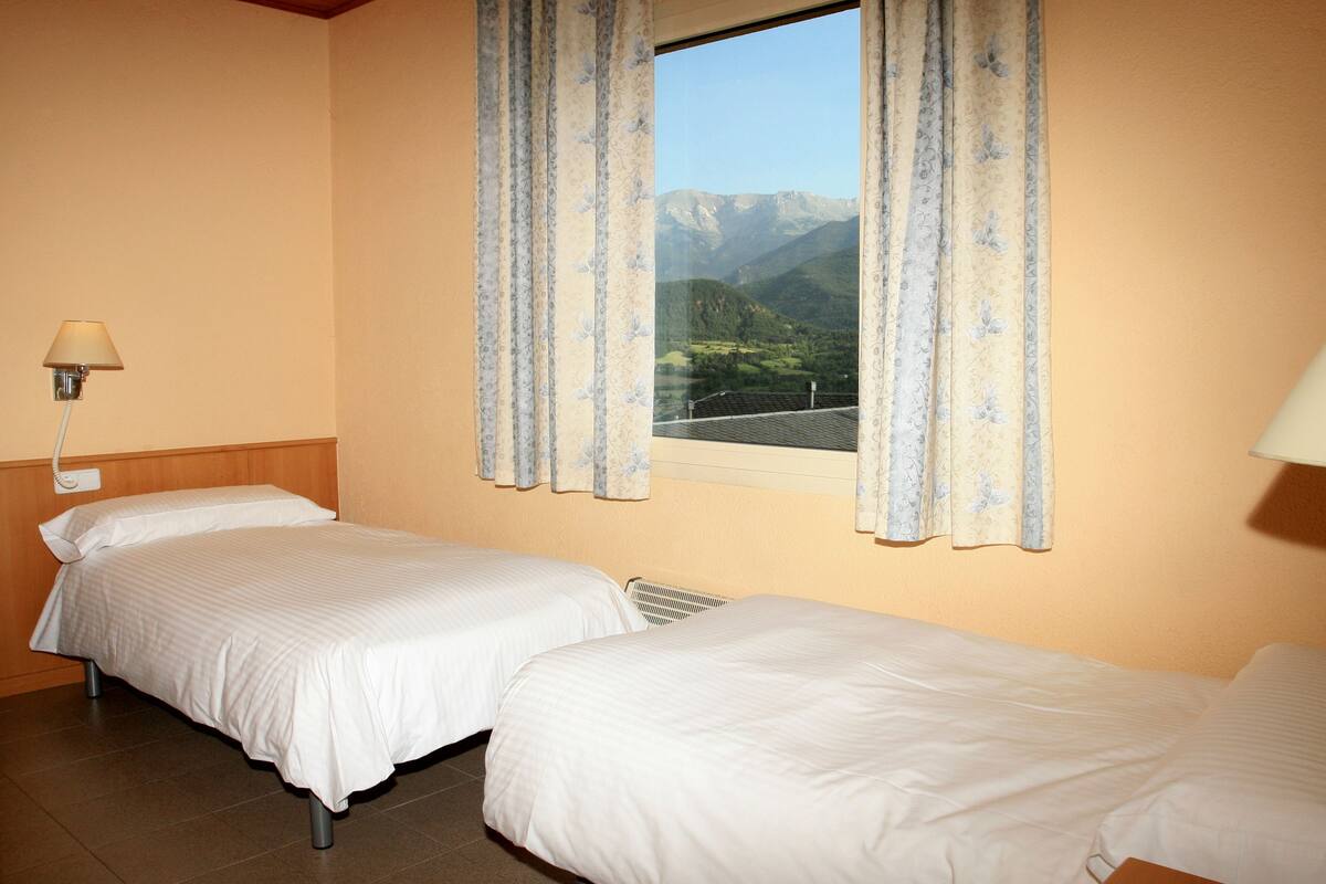 apartment, 2 bedrooms (4-6 adults) | 1 bedroom, in-room safe, desk, soundproofing