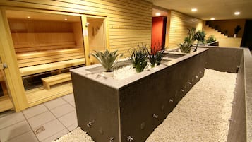Sauna, bain à remous, hammam, sources chaudes/minérales, massages