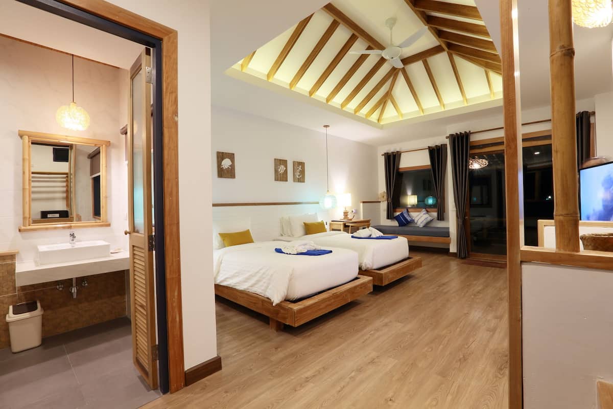 premium deluxe villa  | minibar, in-room safe, individually decorated, individually furnished