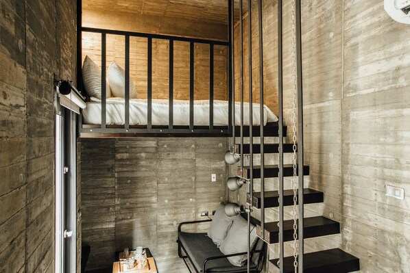 Signature Double Room, 1 Double Bed, Non Smoking, Balcony | 1 bedroom, blackout curtains, soundproofing, free WiFi