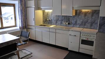 Kühlschrank, Mikrowelle