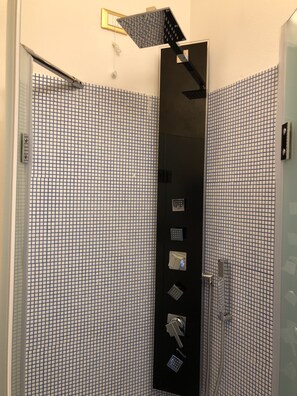 Double Room | Bathroom shower - Dimora Del Podestà (Castell'Arquato)