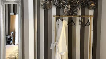 Habitación doble | Amenidades de baño | Regadera, regadera con hidromasaje, amenidades de baño gratuitas