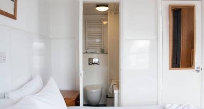 Caledonian Studio Flats