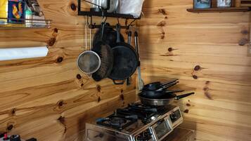 Four, plaque de cuisson, cafetiĂšre/bouilloire, grille-pain