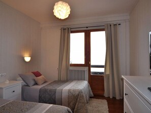 Barnesenger (inkludert), wi-fi (inkludert) og sengetøy