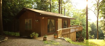 Serenity - Private, secluded cabin-excellant scenic view/sunset, hiking, pond