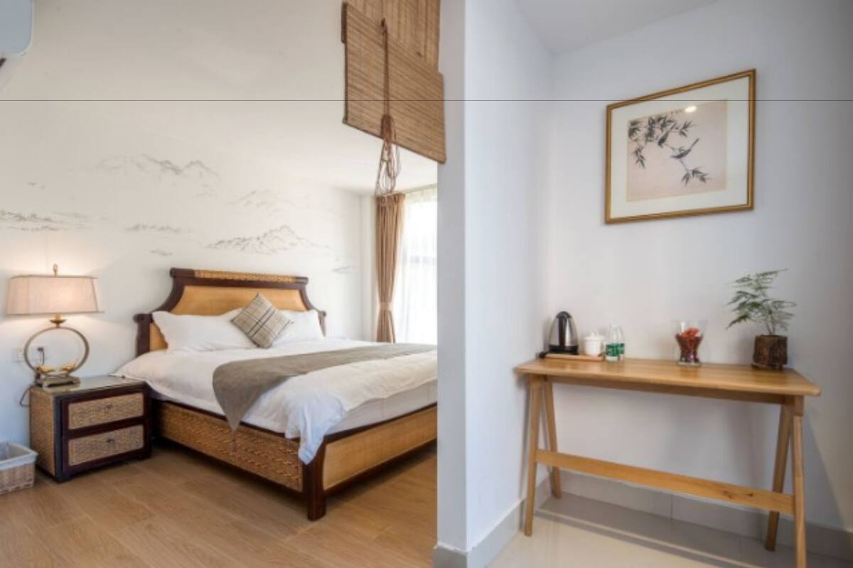 Room E
