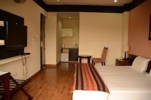 In-room safe, free WiFi