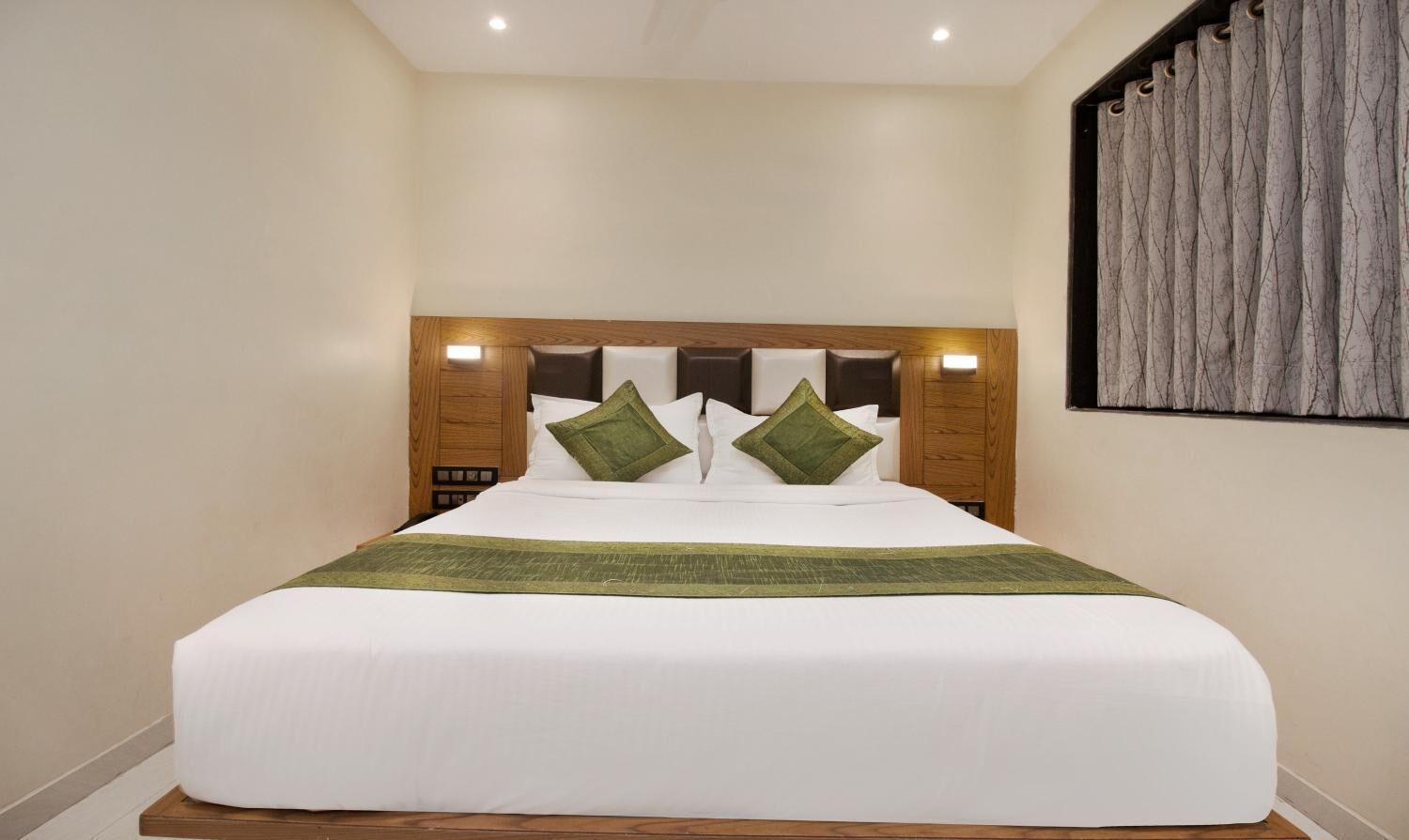 Photo - Hotel Residency Park Near Masjid Rly Station South Mumbai