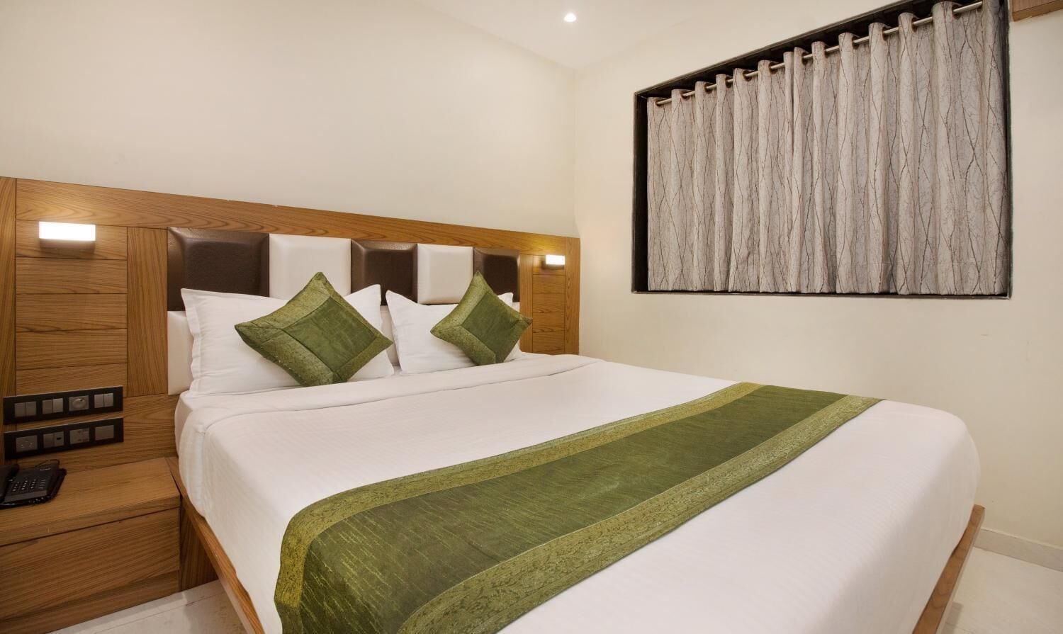 Photo - Hotel Residency Park Near Masjid Rly Station South Mumbai