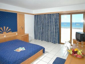 In-room safe, free cots/infant beds, free WiFi, bed sheets - Alfa Beach Hotel (Rhodes)