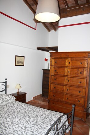 2 bedrooms, individually decorated, individually furnished