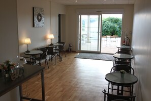 Studio | Frokostområde | Kontinental frokost hver dag (EUR 10 per person)