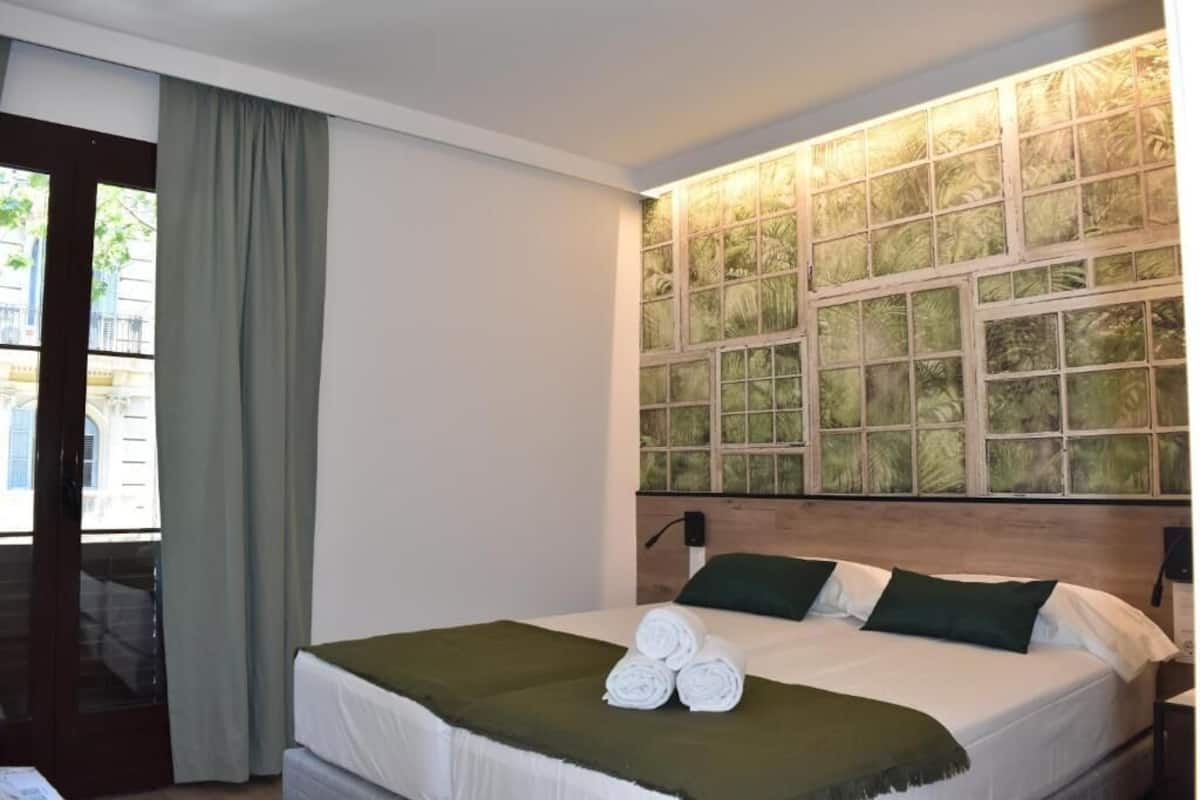 Superior Double Room, City View